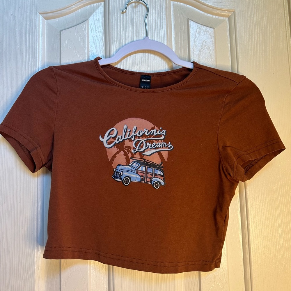 “California Dreams” Cropped Graphic Baby Tee